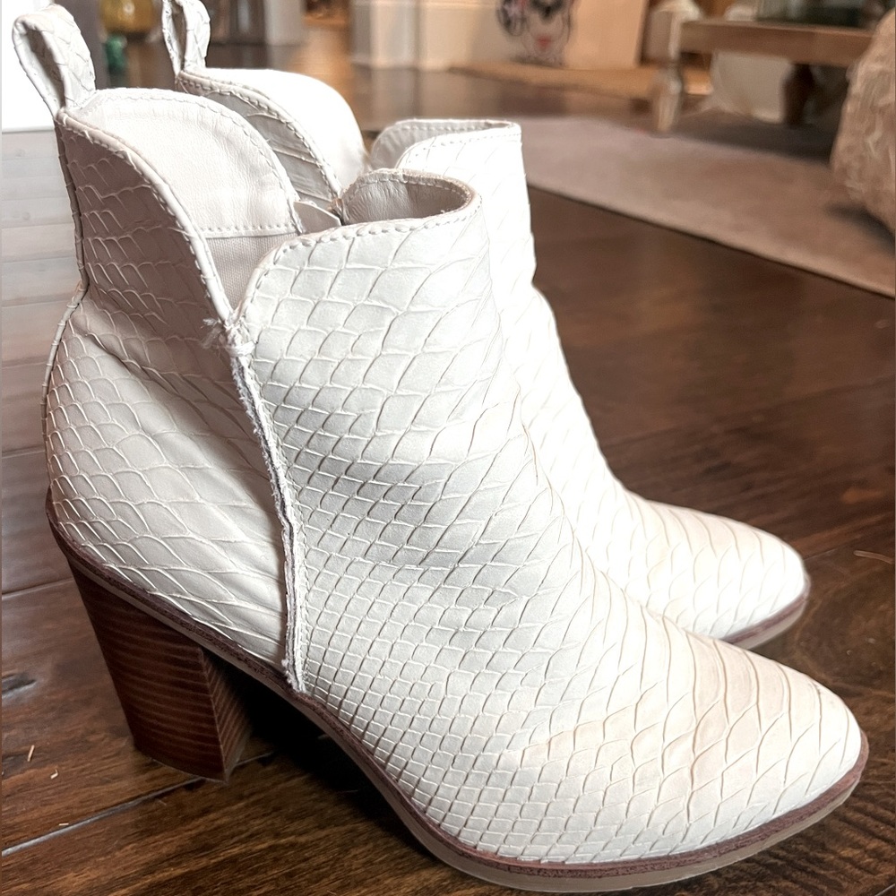 MIA Snake Print Booties, Size 6